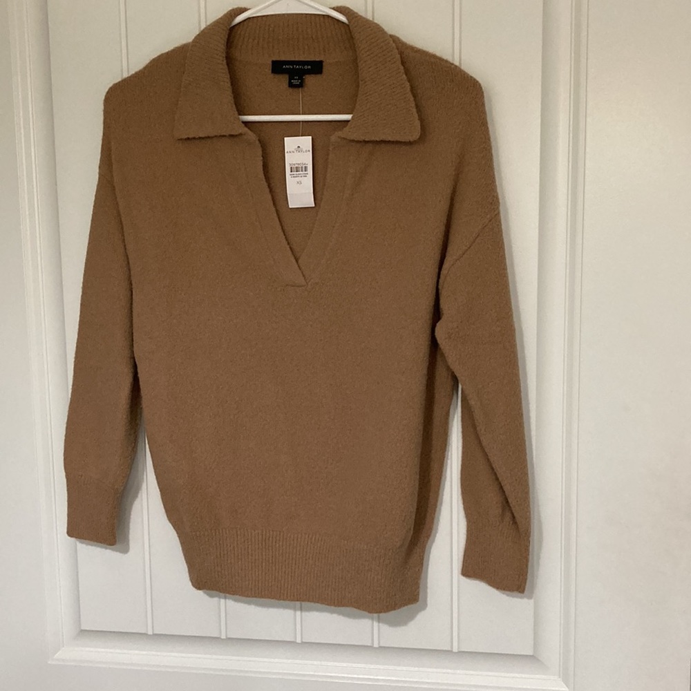NWT Ann Taylor super soft camel color polo sweater. XS. Beautiful!!
